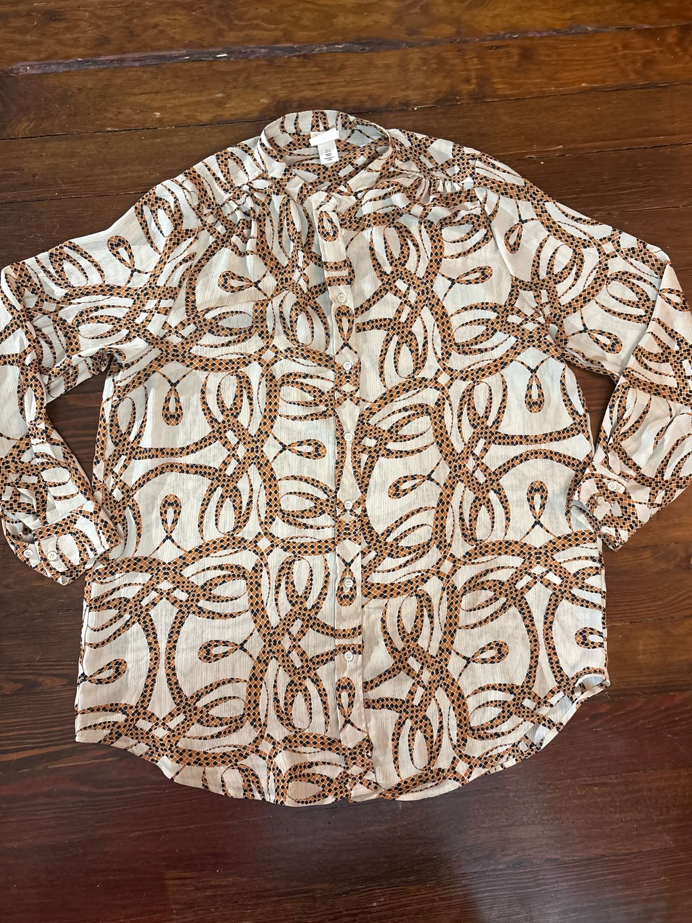 Richard Allen x H&M beige patterned long sleeve button down shirt size 10